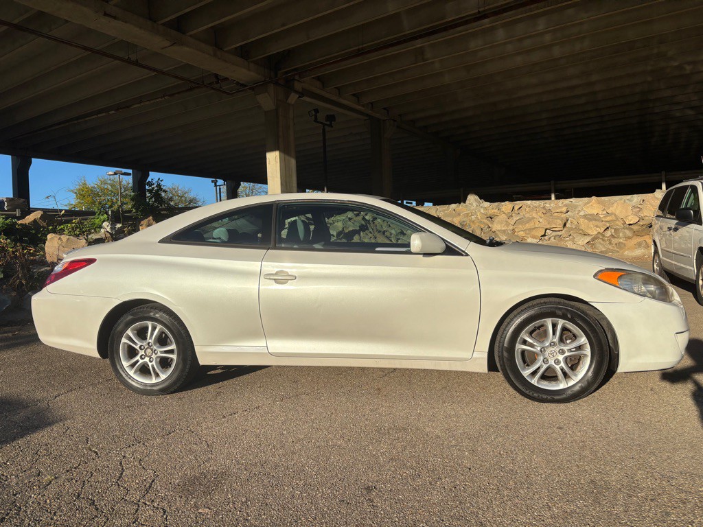 2004 Toyota Camry Image 13