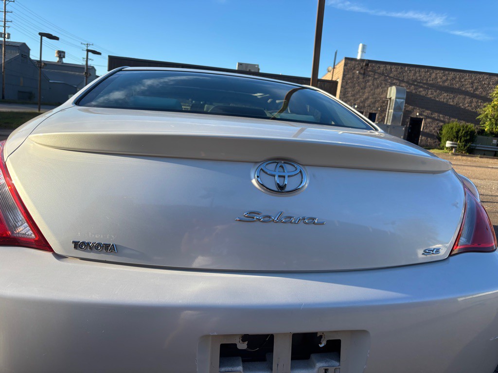 2004 Toyota Camry Image 17
