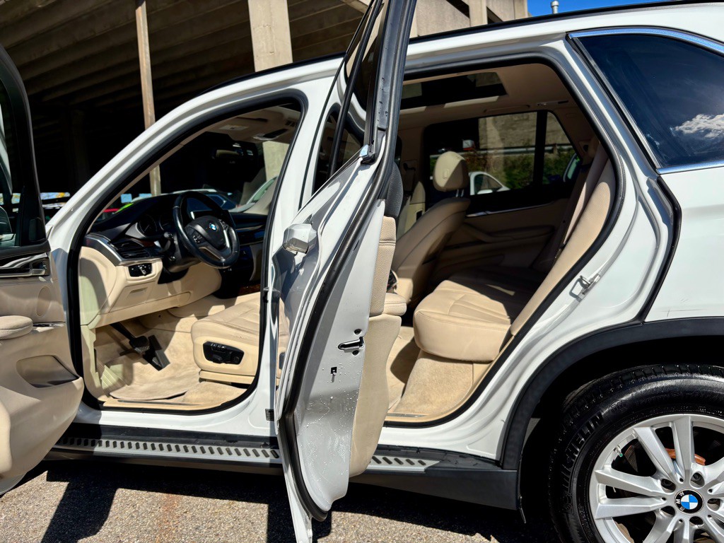 2015 BMW X5 Image 9