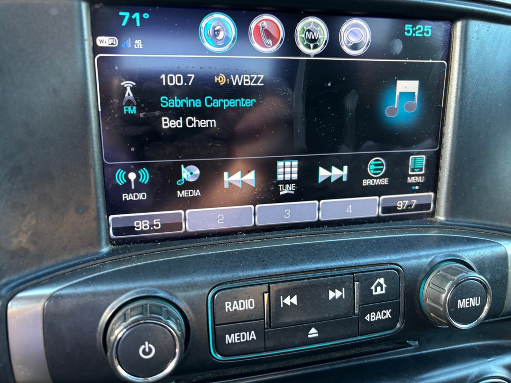 2018 Chevrolet Silverado 1500 Image 12