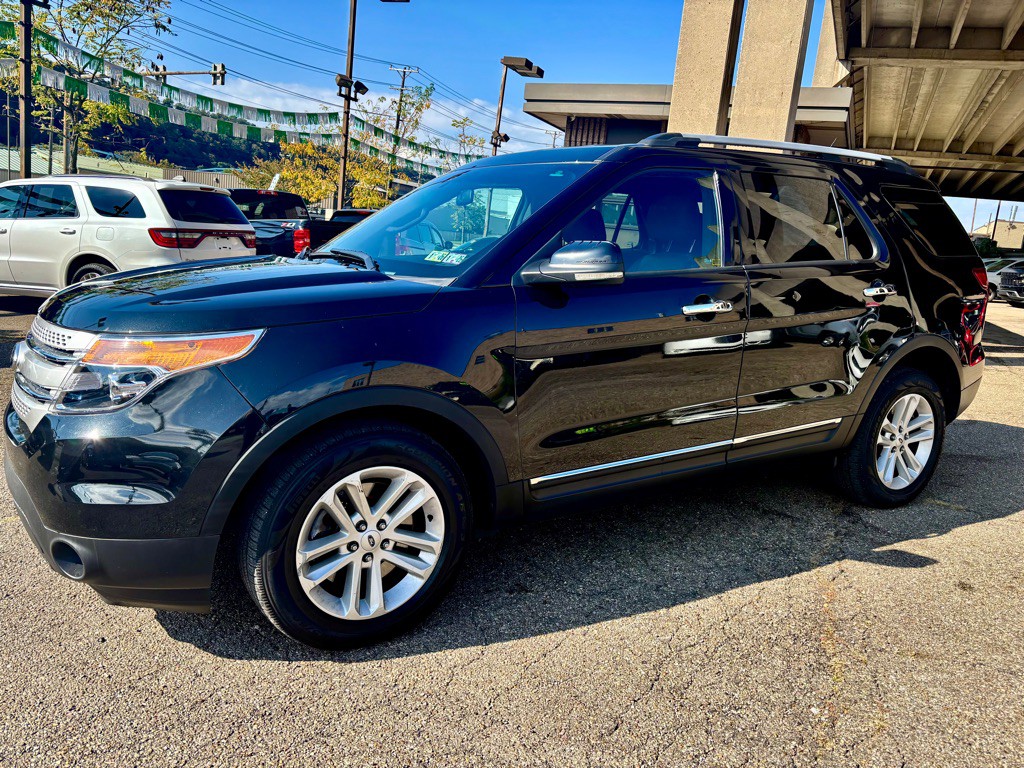 2014 Ford Explorer Image 1