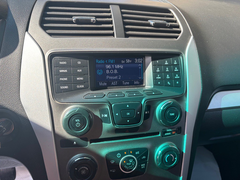 2014 Ford Explorer Image 10