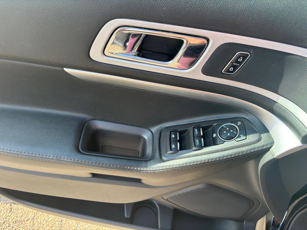 2014 Ford Explorer Image 17
