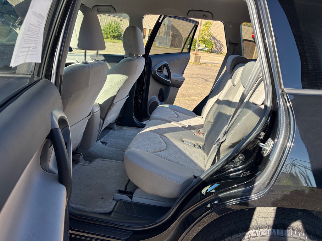 2011 Toyota Rav4 Image 6