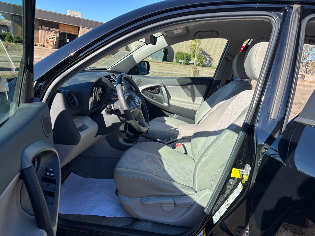 2011 Toyota Rav4 Image 8