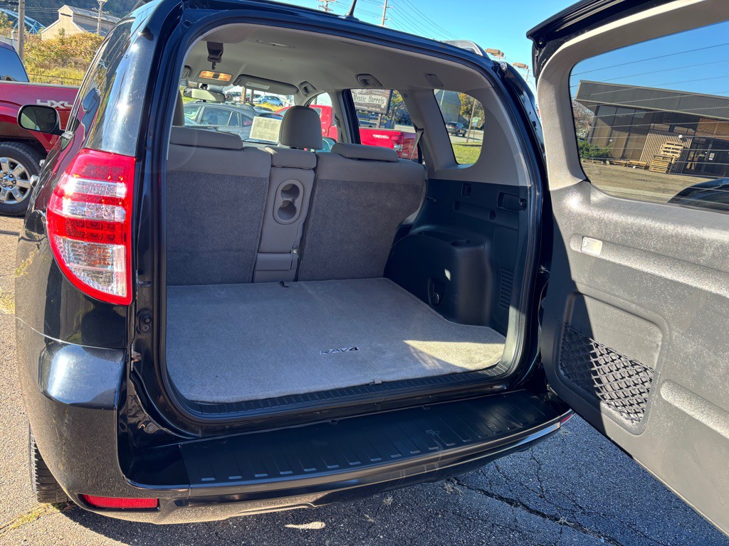 2011 Toyota Rav4 Image 14