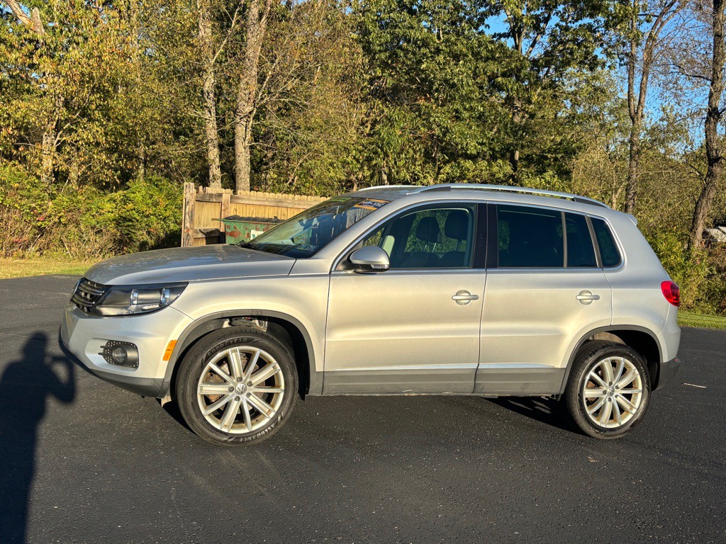 2013 Volkswagen Tiguan Image 1