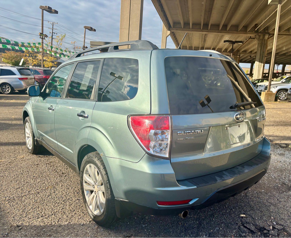 2011 Subaru Forester Image 4