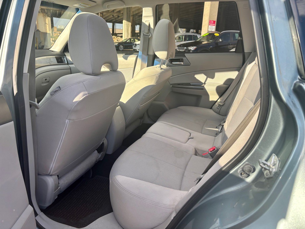 2011 Subaru Forester Image 6