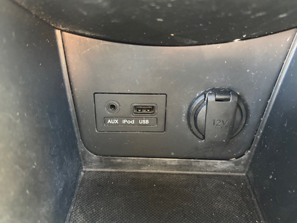 2012 Hyundai Accent Image 13