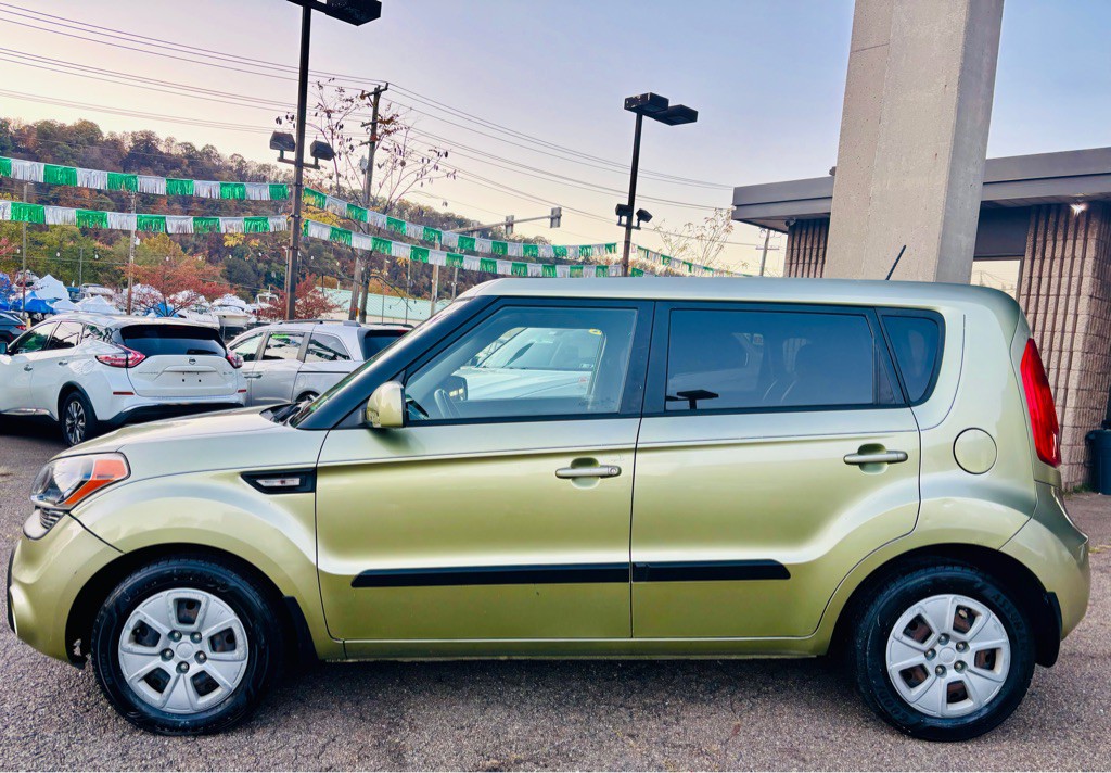 2013 Kia Soul Image 2