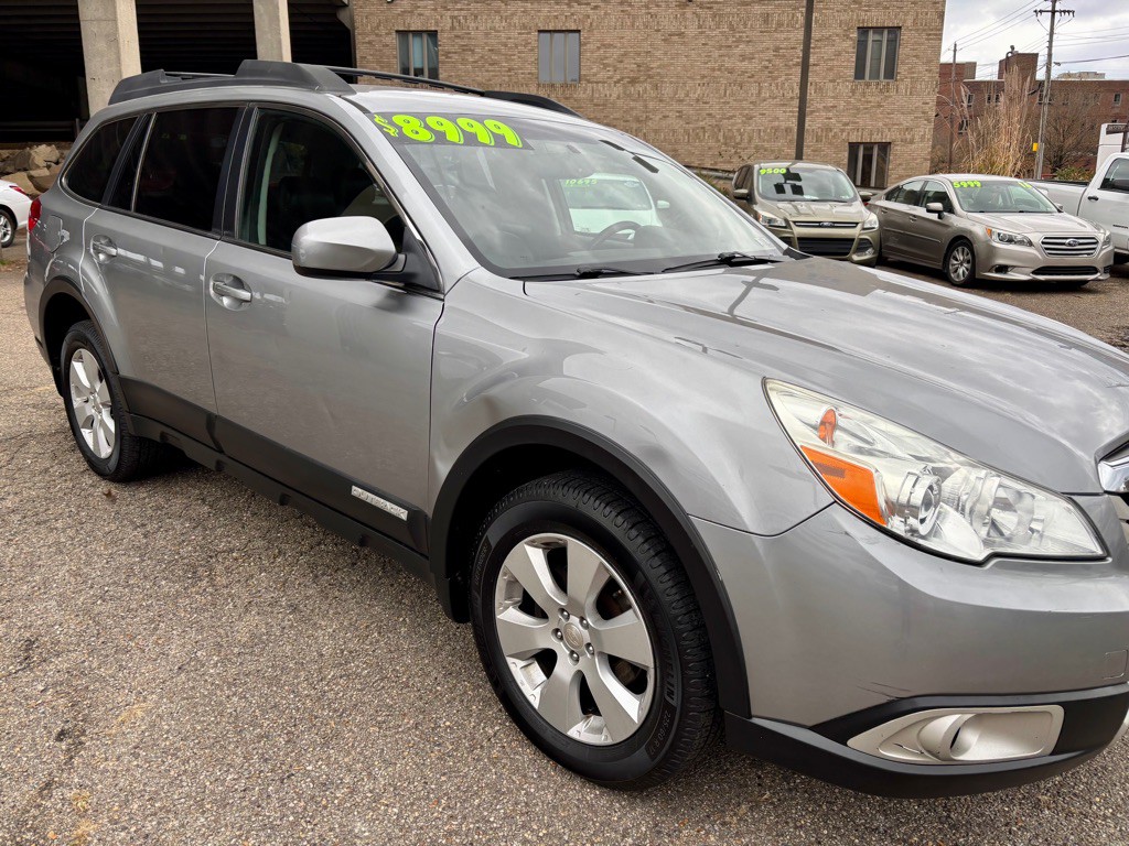 2011 Subaru Outback Image 3