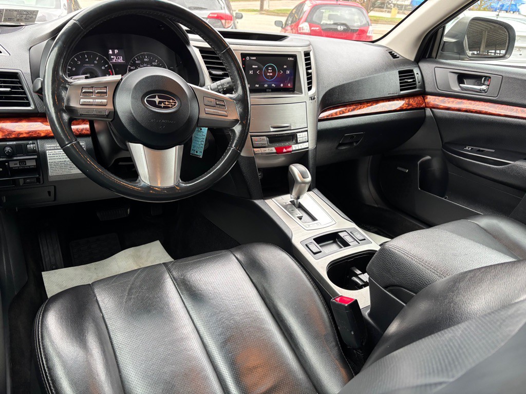 2011 Subaru Outback Image 4