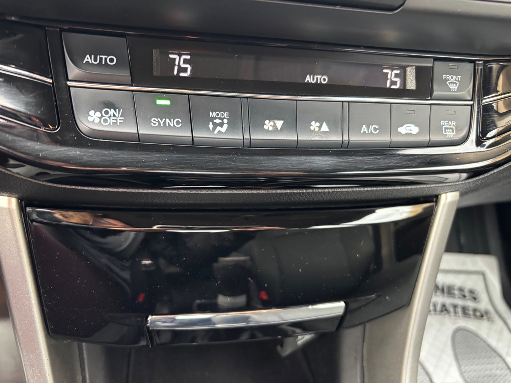 2011 Subaru Outback Image 34