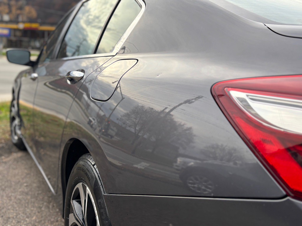 2011 Subaru Outback Image 40
