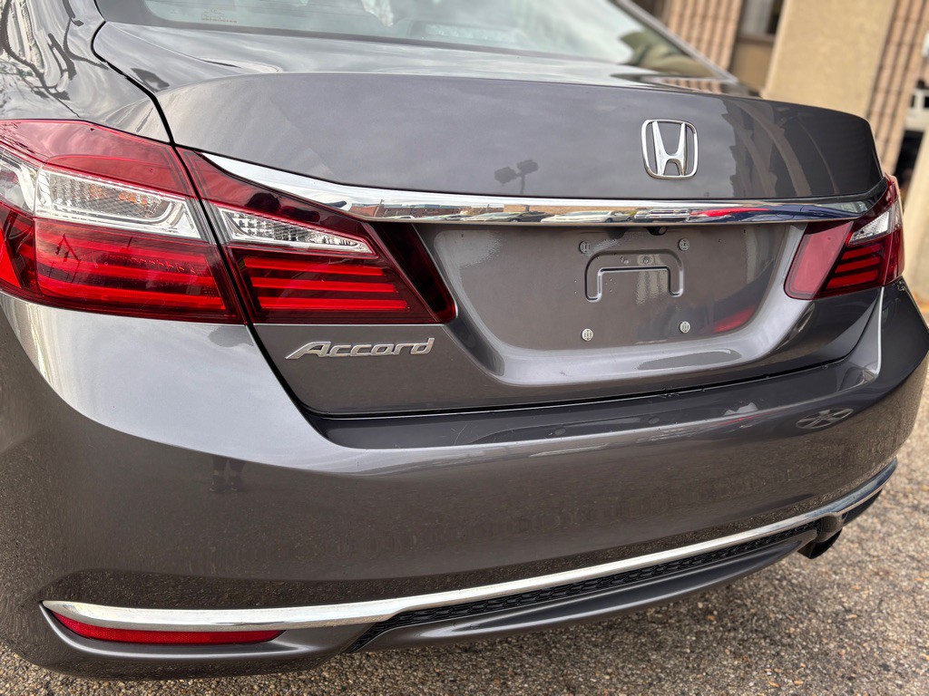 2011 Subaru Outback Image 42