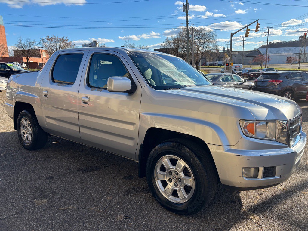 2011 Honda Ridgeline Image 2