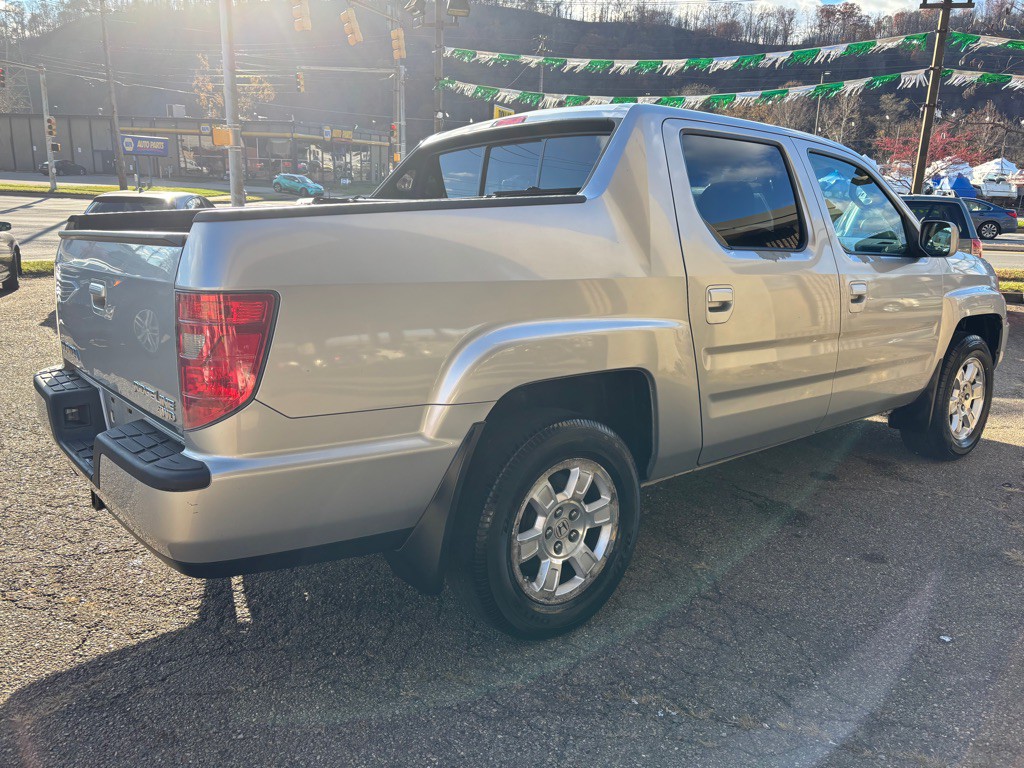 2011 Honda Ridgeline Image 4