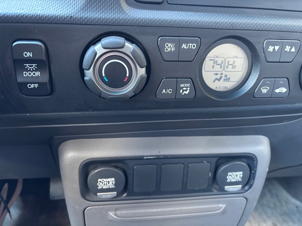 2011 Honda Ridgeline Image 12