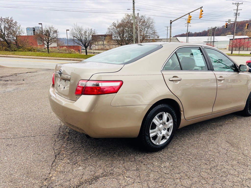 2009 Toyota Camry Image 4