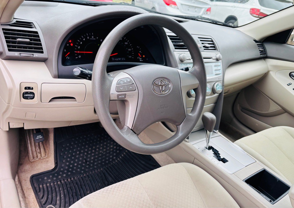 2009 Toyota Camry Image 10