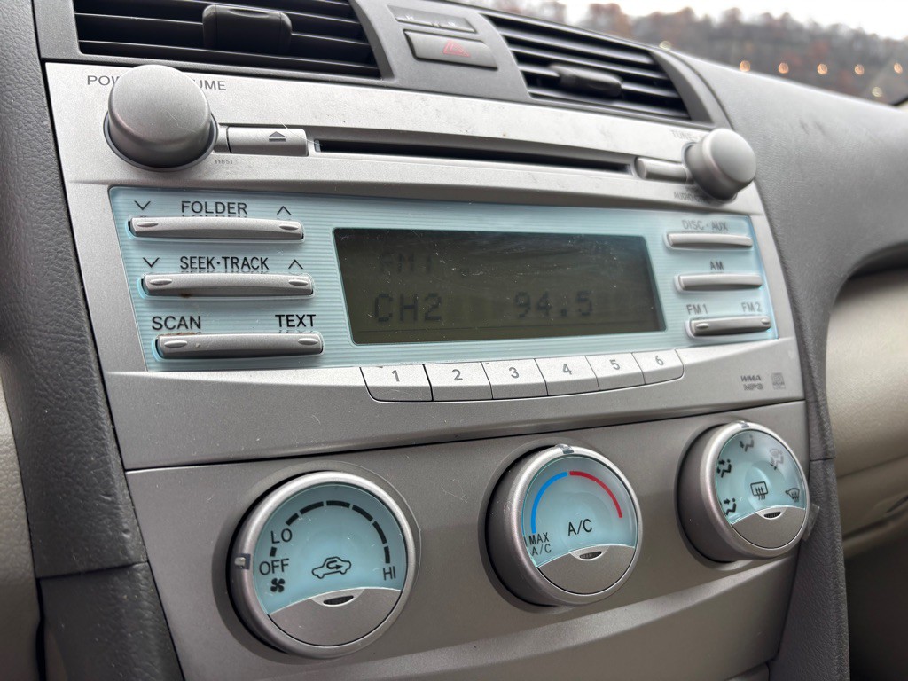 2009 Toyota Camry Image 12