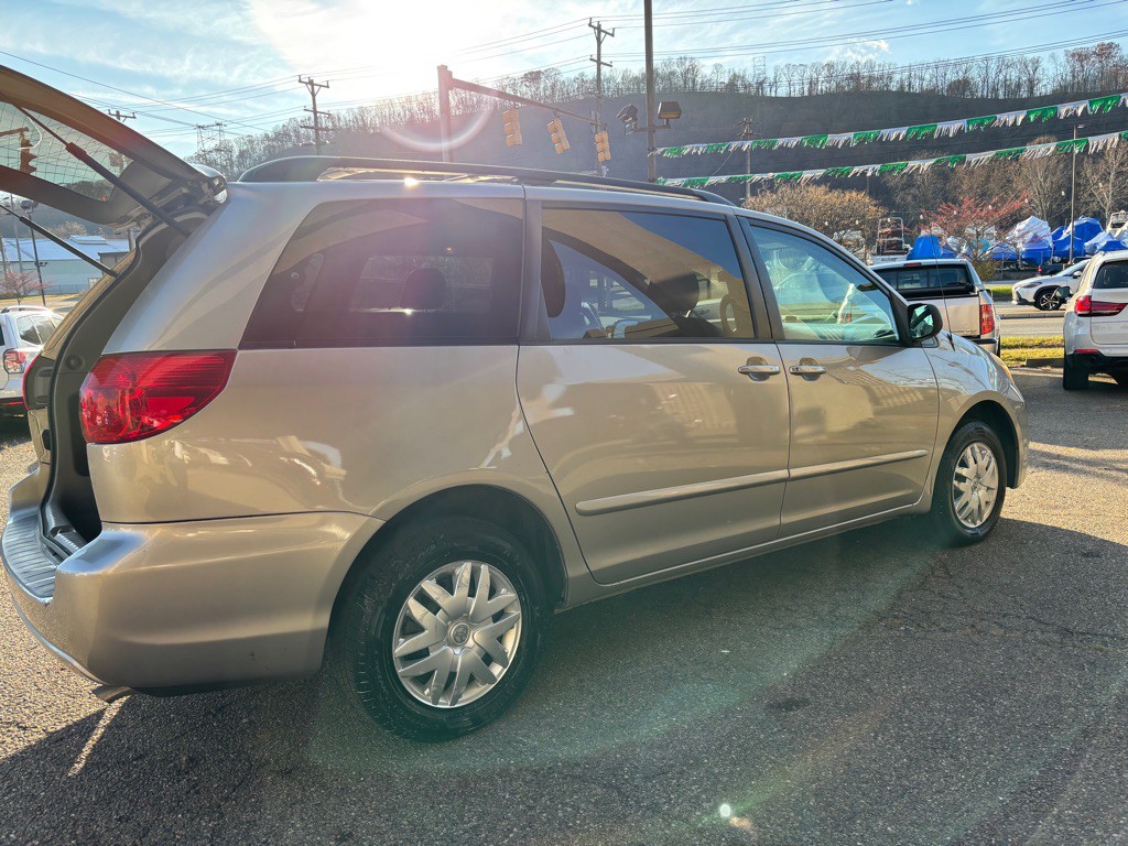 2006 Toyota Sienna Image 3