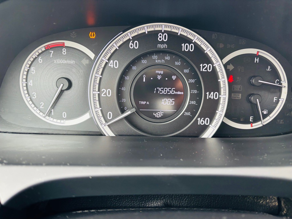 2017 Honda Accord Image 8