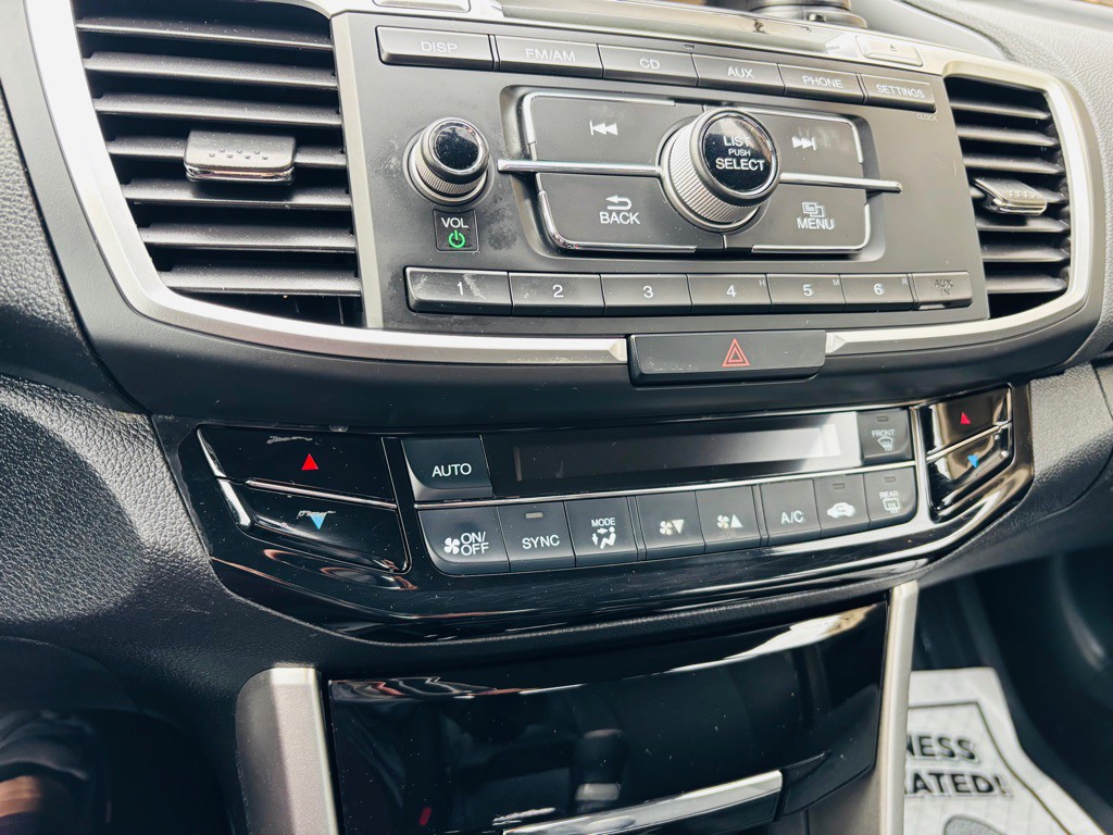 2017 Honda Accord Image 9