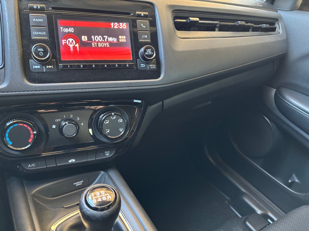 2016 Honda HR-V Image 16