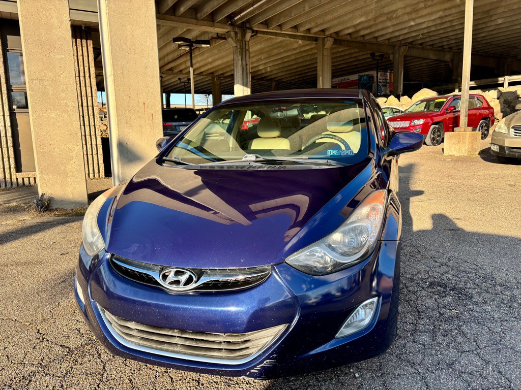 2013 Hyundai Elantra Image 3