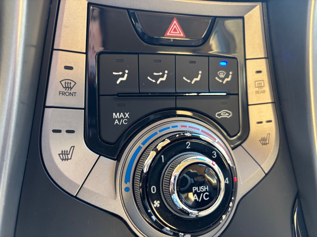 2013 Hyundai Elantra Image 9