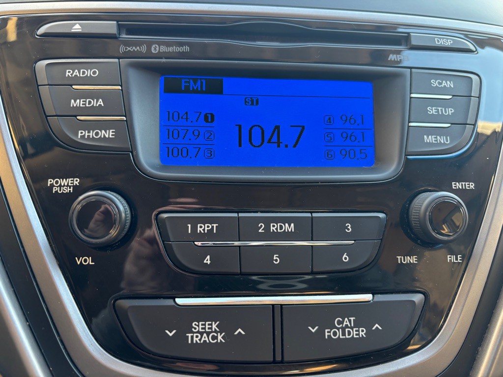 2013 Hyundai Elantra Image 10