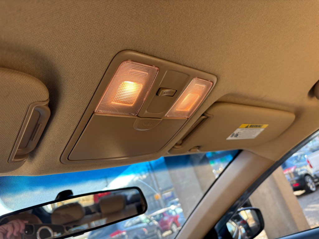 2013 Hyundai Elantra Image 12