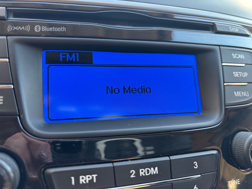 2013 Hyundai Elantra Image 16