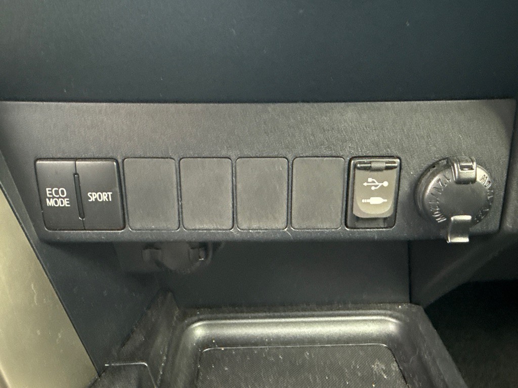 2013 Toyota Rav4 Image 14