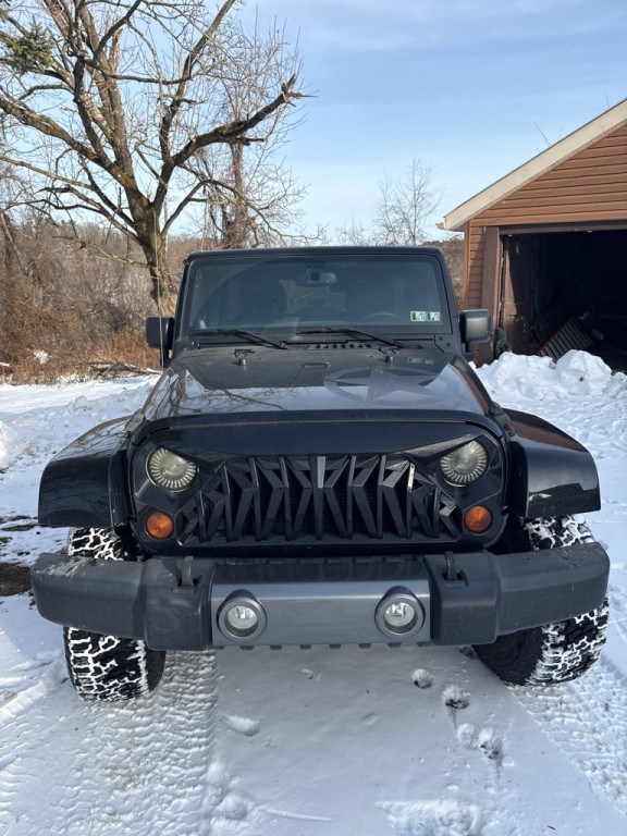 2013 Jeep Wrangler Unlimited Image 2