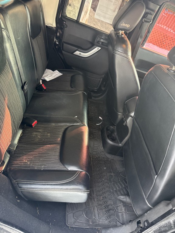 2013 Jeep Wrangler Unlimited Image 9