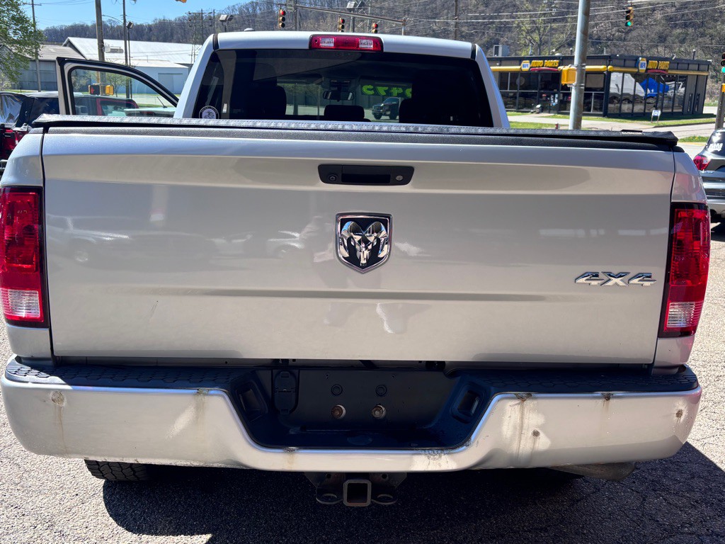2018 RAM 1500 Image 3