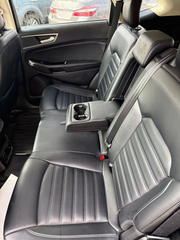 2019 Ford Edge Image 15