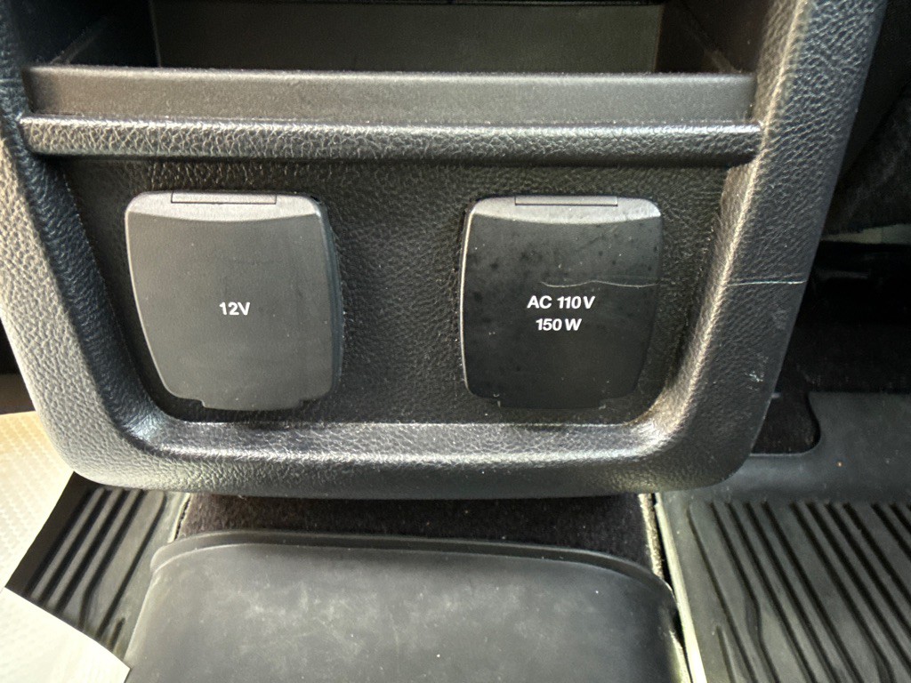 2019 Ford Edge Image 16