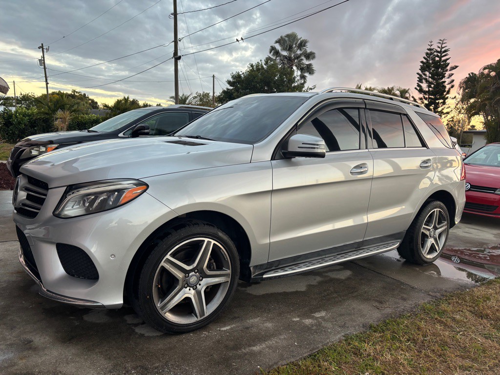 2016 Mercedes-Benz GLE-Class Image 1