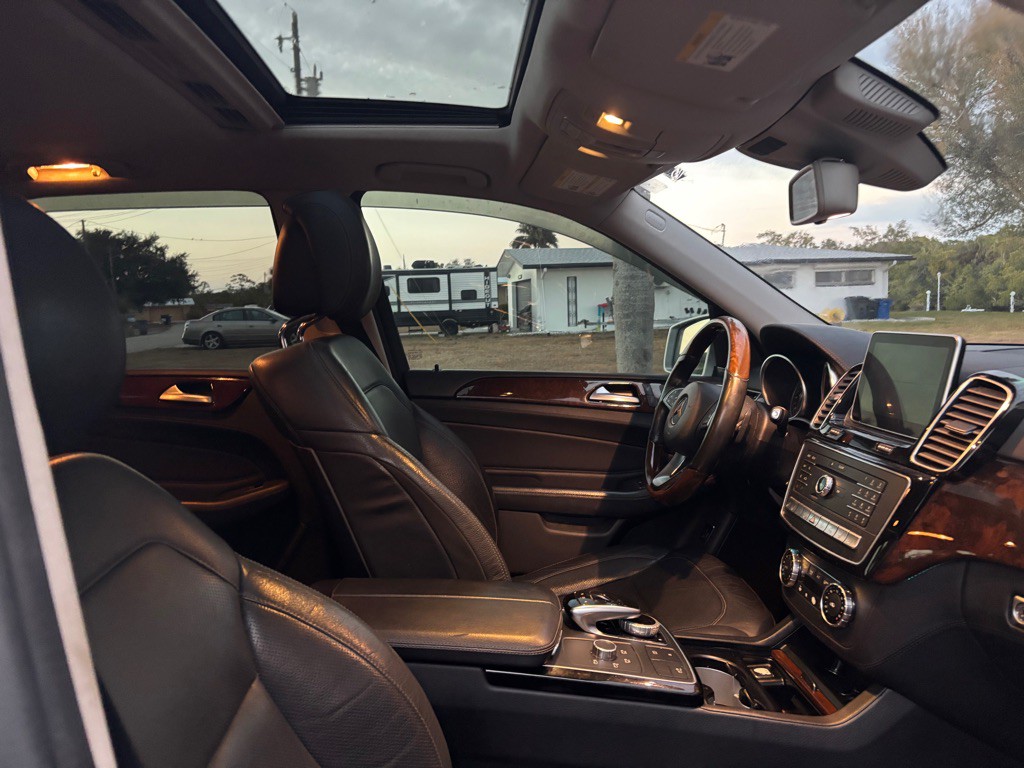 2016 Mercedes-Benz GLE-Class Image 4