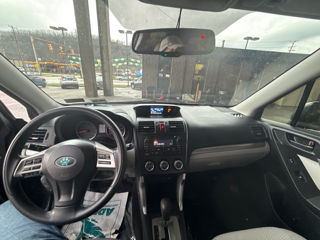 2015 Subaru Forester Image 13