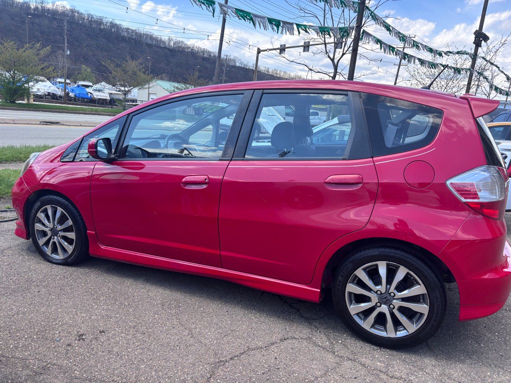 2013 Honda Fit Image 2