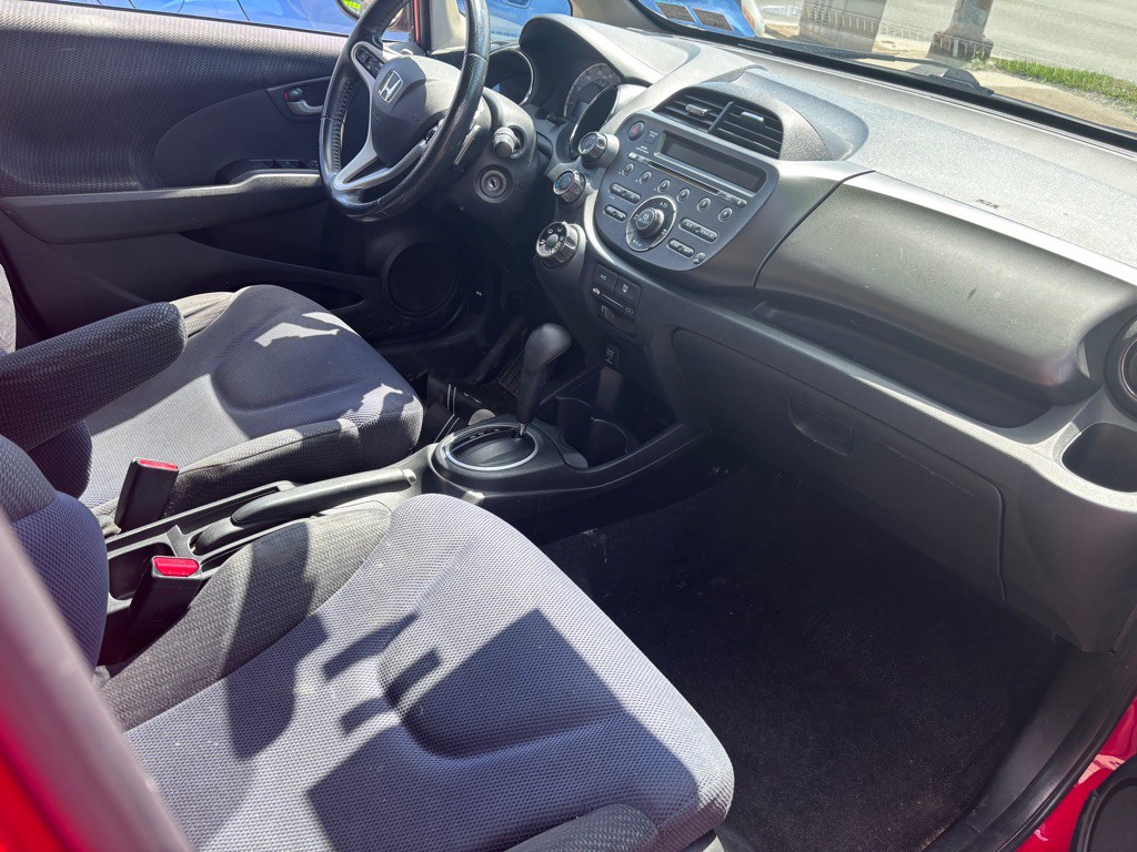 2013 Honda Fit Image 5