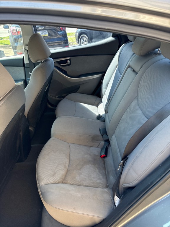 2013 Hyundai Elantra Image 14