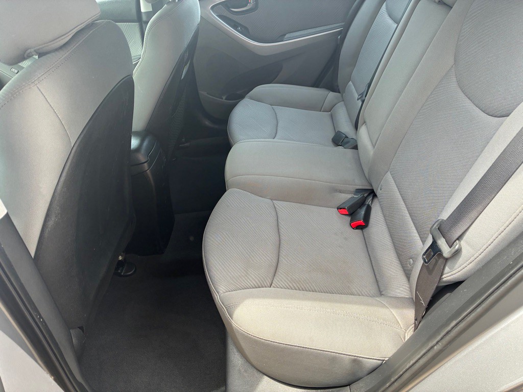 2013 Hyundai Elantra Image 9