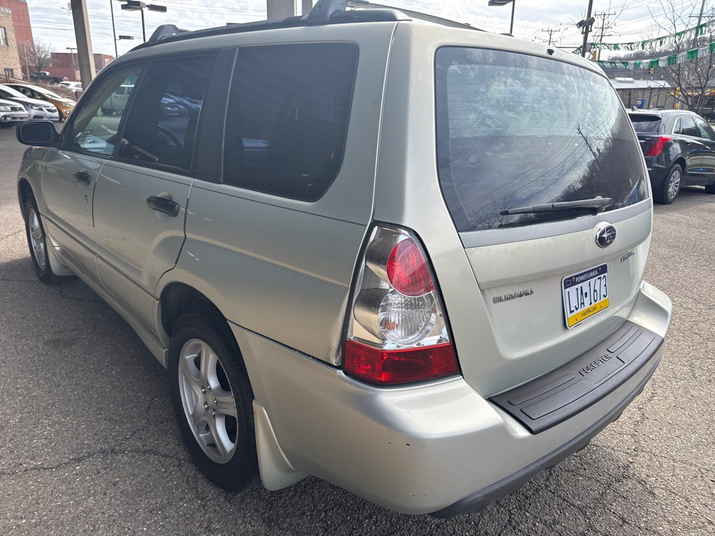 2006 Subaru Forester Image 2