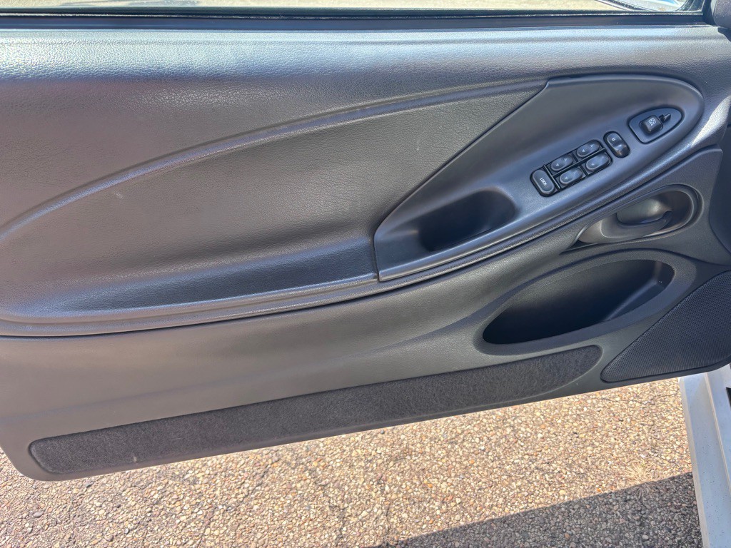 2001 Ford Mustang Image 13